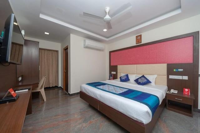 Готель Famous Residency Tiruchirappalli Екстер'єр фото